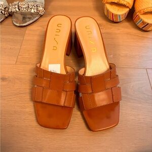 Unisa Women's Brown Leather Mules